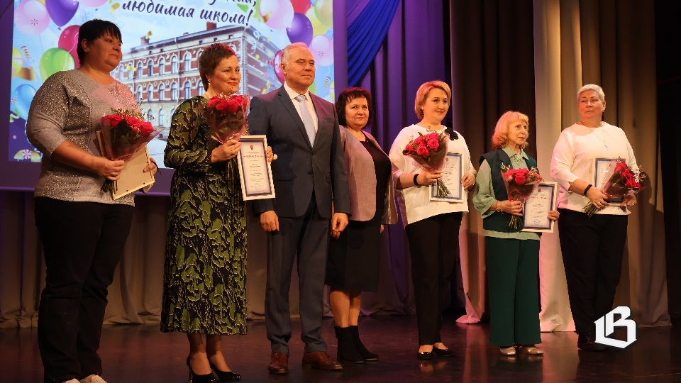 Седьмой школе исполнилось восемьдесят… 