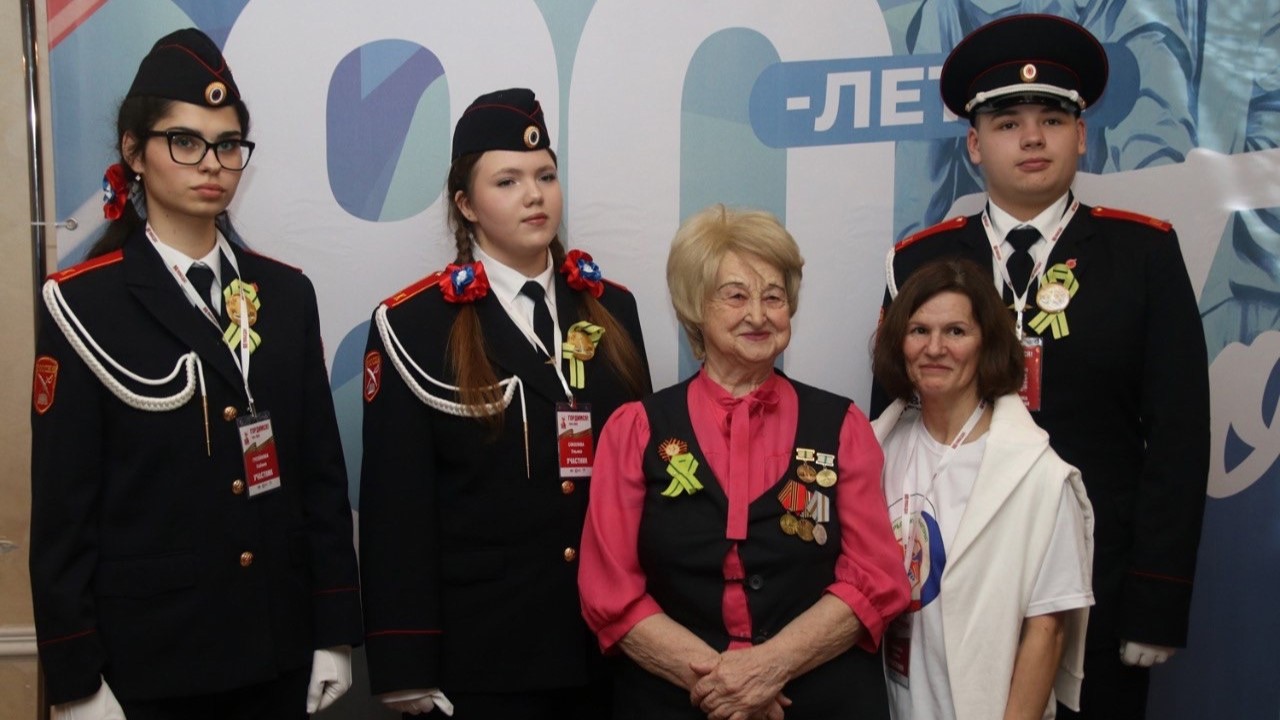 Школьники из Выборгского района учатся в международной волонтёрской команде 