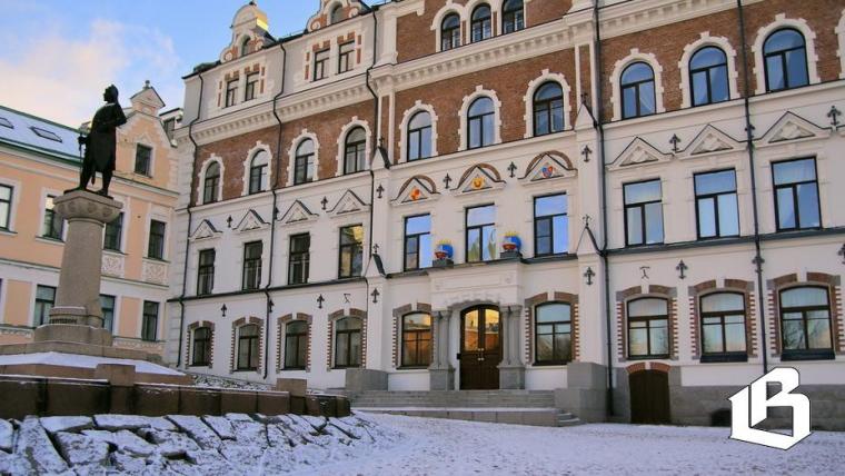 В Выборгской администрации представили буклет-путеводитель