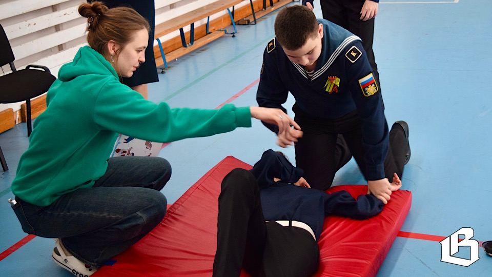 «Алтей» в гостях у школьников