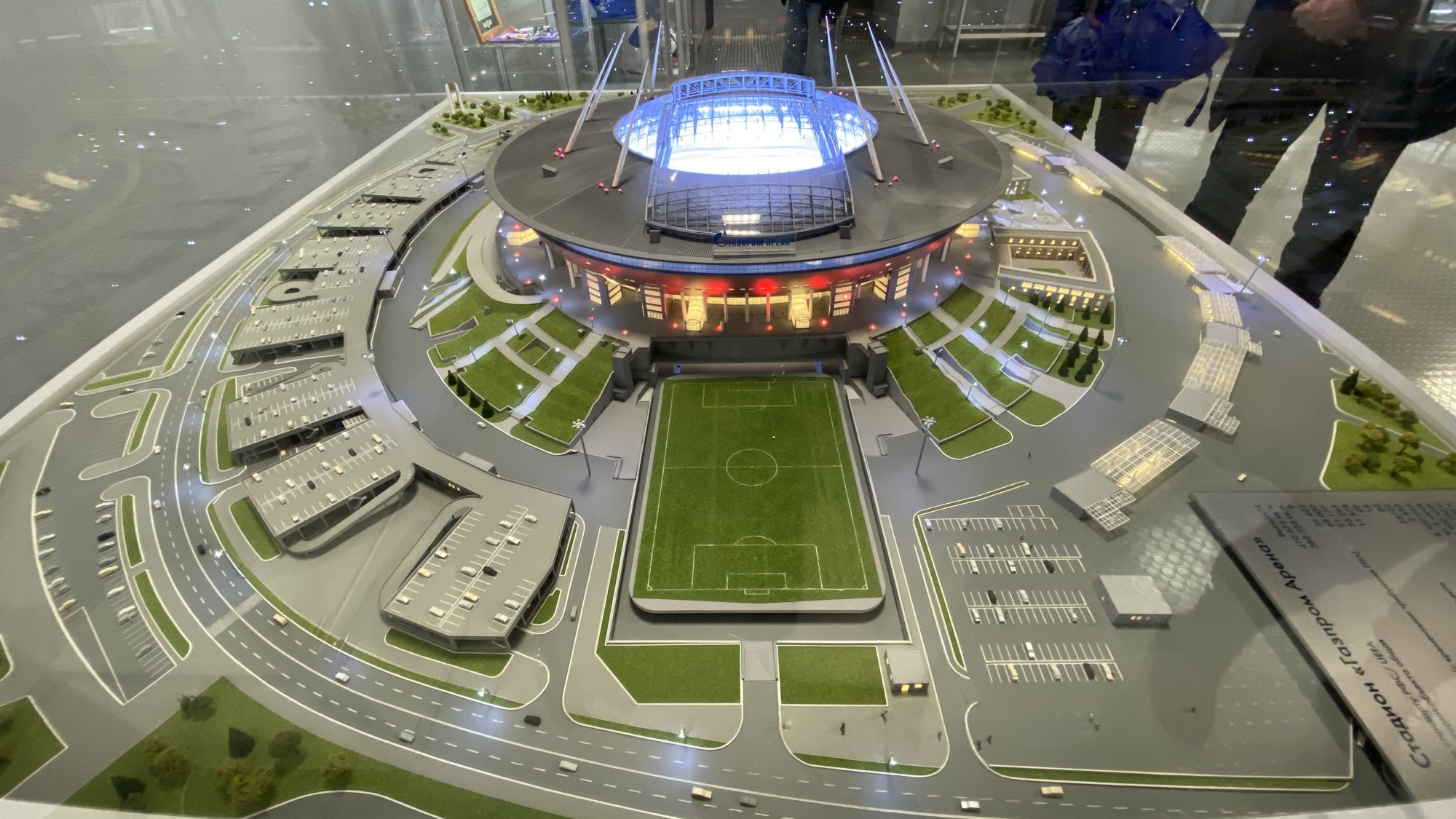 Крестовский остров: от Петровских батарей до «Газпром Арены»