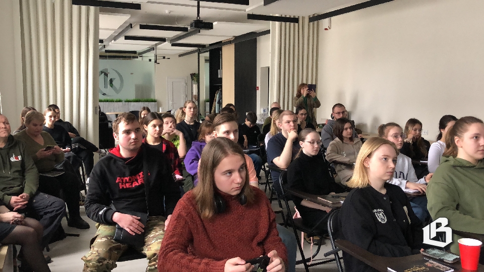 За партой – юные следопыты