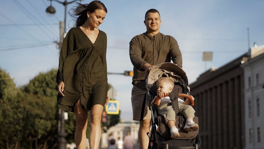 СФР напоминает о мерах поддержки для будущих мам в 2025 году