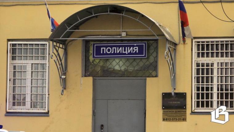 В Выборге полицейские обезоружили пьяного сторожа