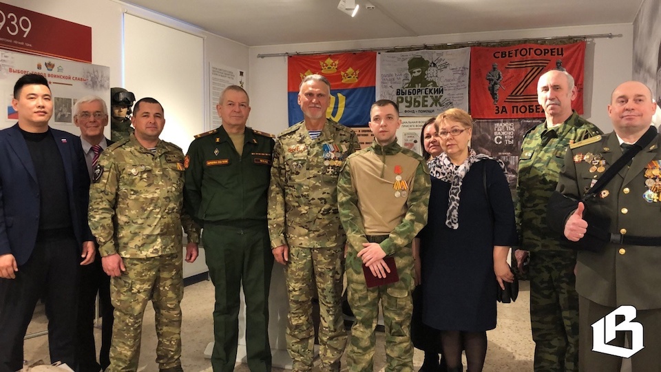 Жителю Выборга Андрею Девяткину вручена заслуженная государственная награда 