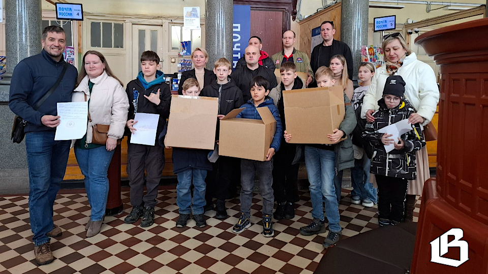 Юные выборжцы отправили на передовую свои послания