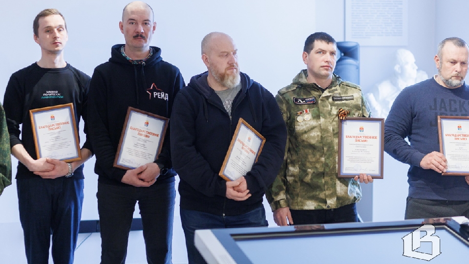 Вы память светлую о них сохраните…