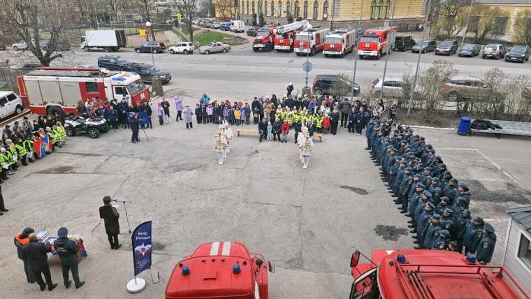 Пожарные Выборга открыли двери всем желающим