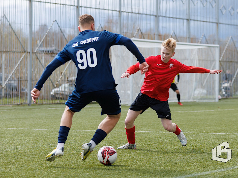 «Фаворит» погасил «Факел» в трудной игре