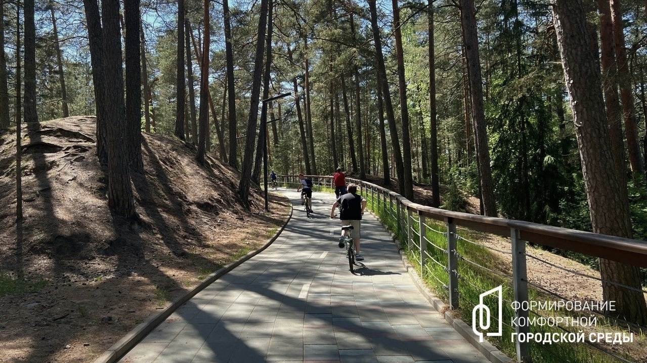 Голосуйте за Яблоневый сад в Приморске и парк «Пруды»