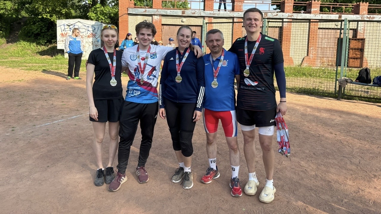 В праздник – на спортплощадку!