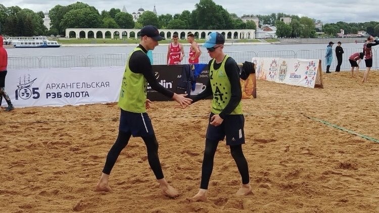 Выборжцы выиграли «бронзу» на первенстве СЗФО по пляжному волейболу 