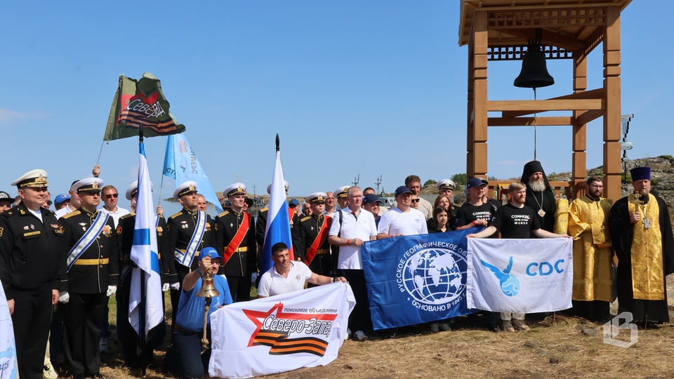 О людях и кораблях: в память о погибших десантниках на острове Соммерс построена звонница