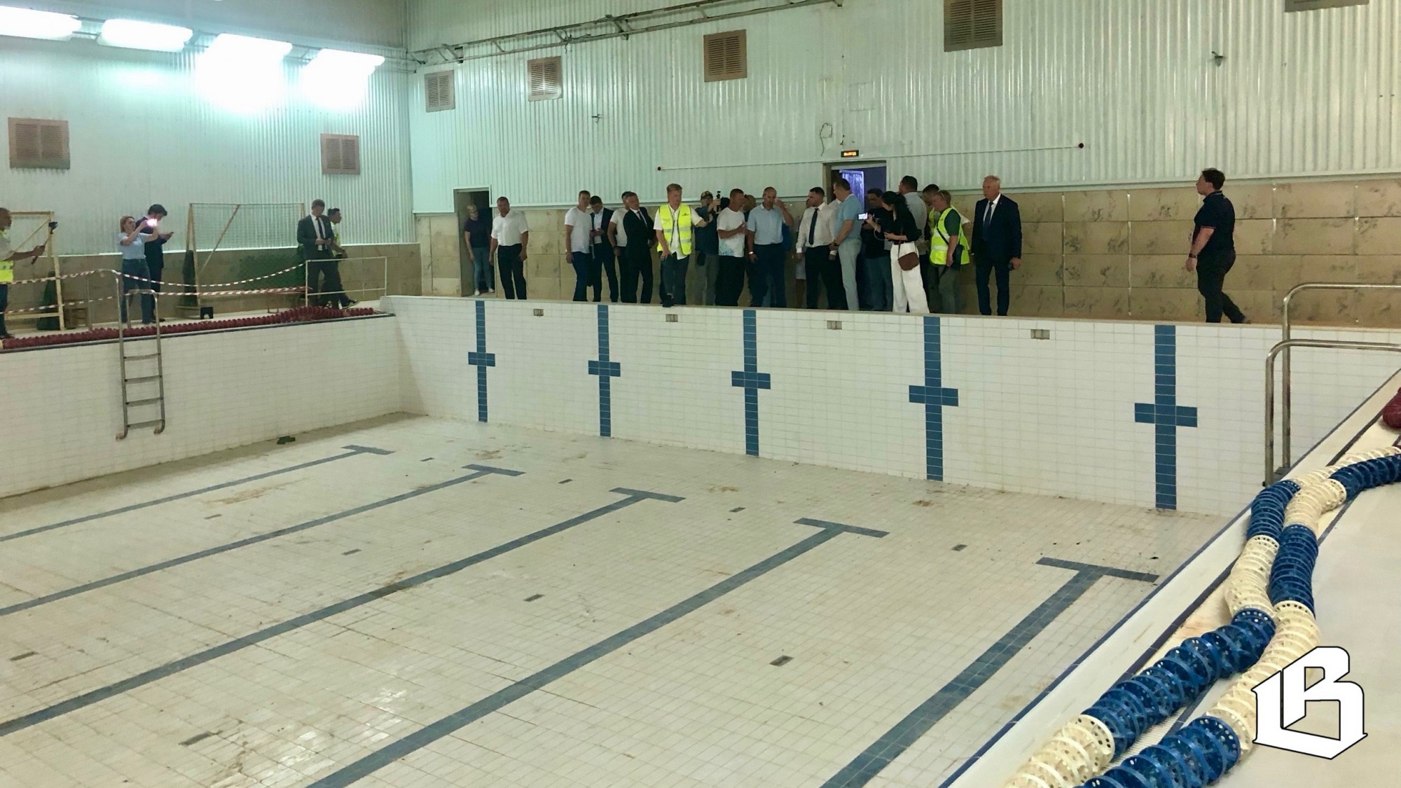 Губернатор Ленобласти готов помочь восстановить бассейн в Светогорске