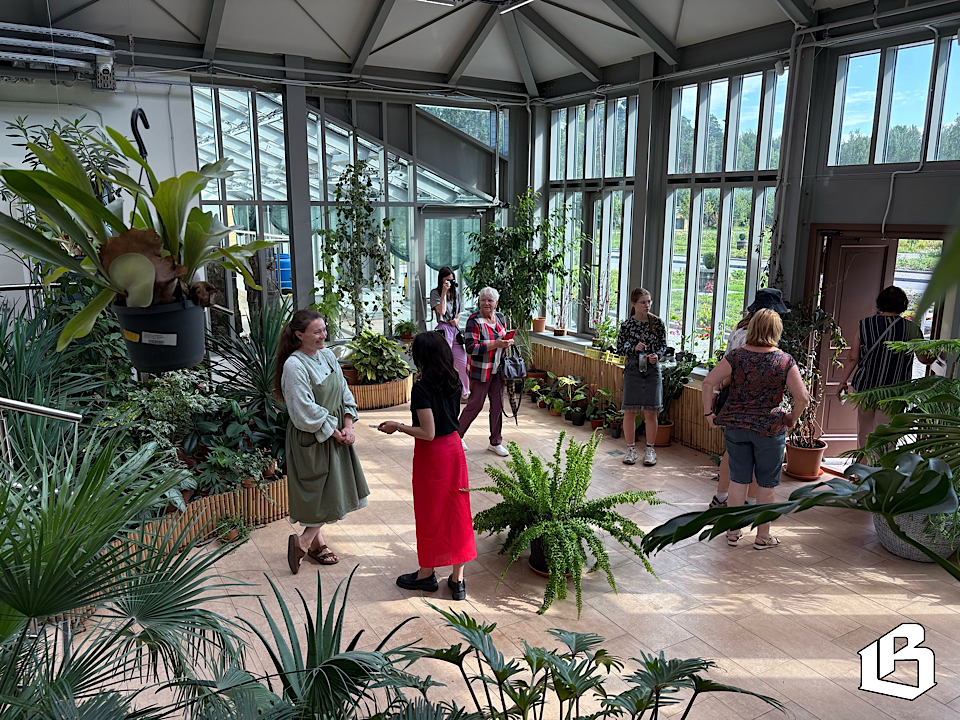 Садоводы и романтики: как прошел Цветочный обмен в Монрепо