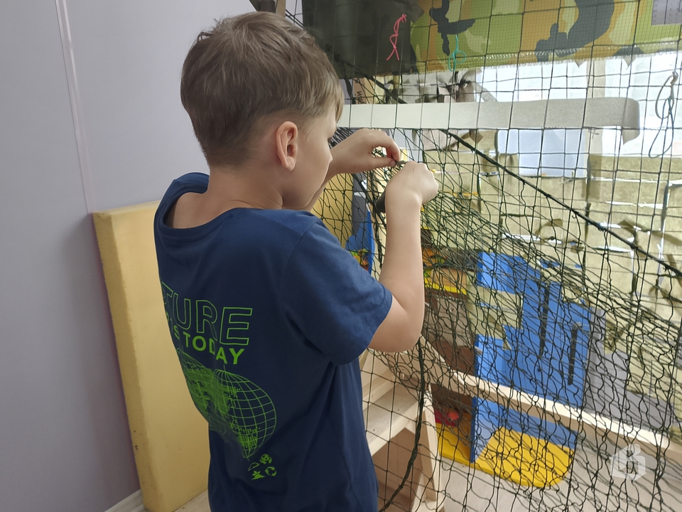 Плести маскировочные сети – дело кропотливое