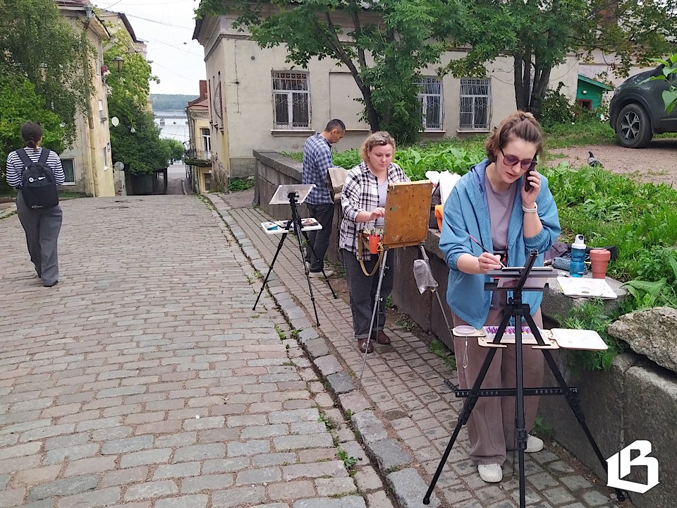 Москвичи рисуют Выборг