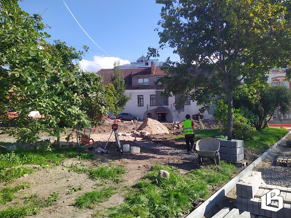 Сквер с сюрпризом