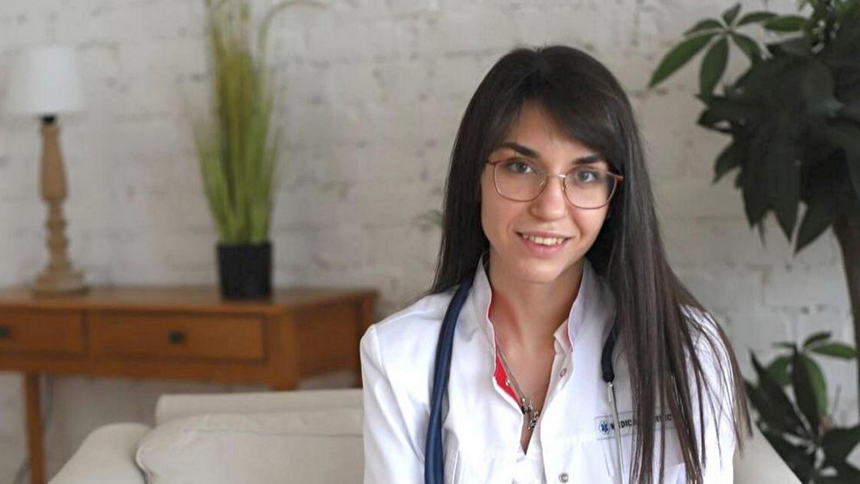 Врач-ревматолог Гатчинской клинической межрайонной больницы Юлия Белолипецкая