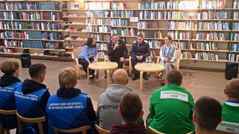 Участники автомногоборья встретились в библиотеке Аалто