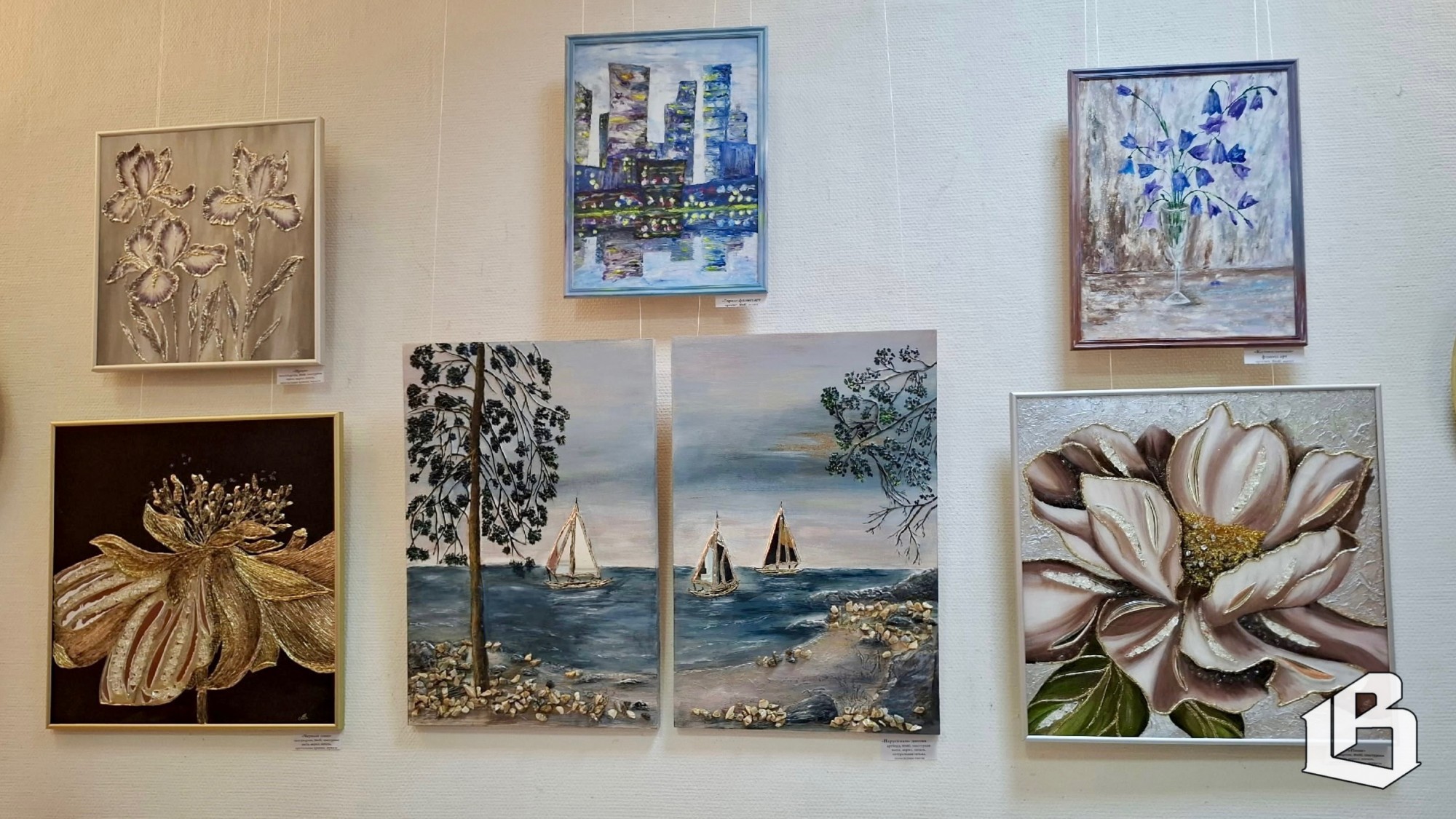 В галерее «ЗнакЪ» сегодня дебютировала создательница интерьерных картин из Черкасово 