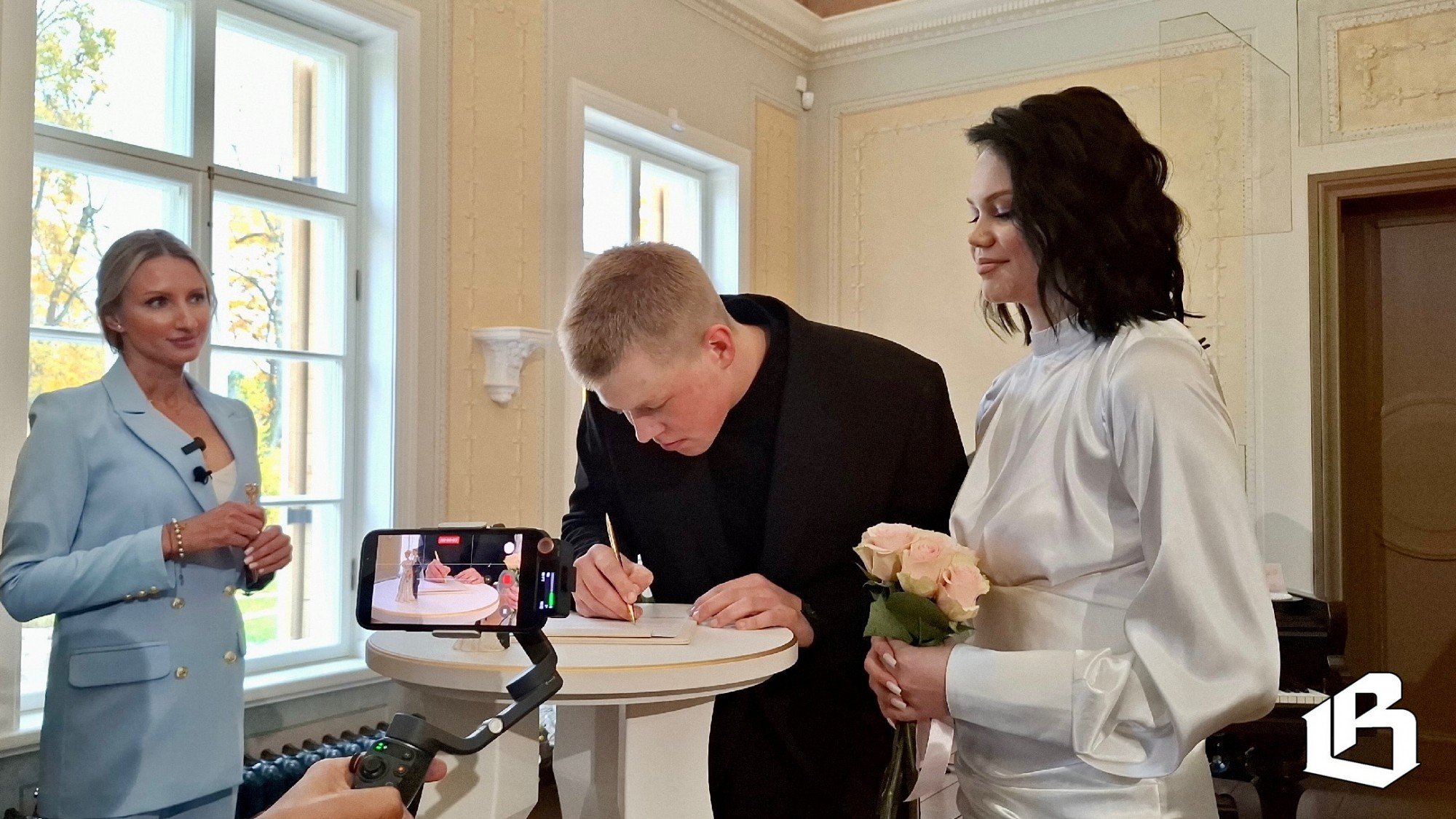 В Выборге на совещании руководителей органов ЗАГС сочеталась законным браком реальная пара