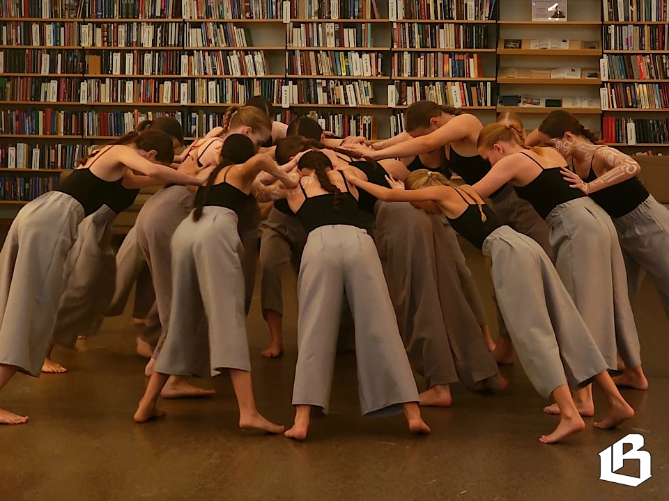 Библиотека Алвара Аалто отпраздновала 90-летие иммерсивным шоу