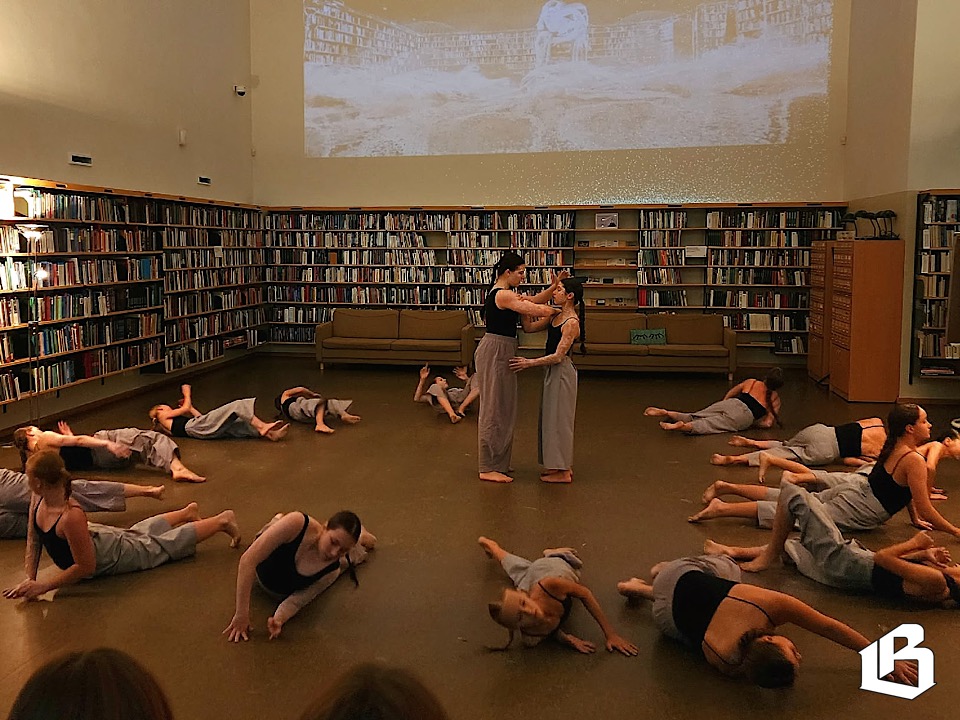 Библиотека Алвара Аалто отпраздновала 90-летие иммерсивным шоу