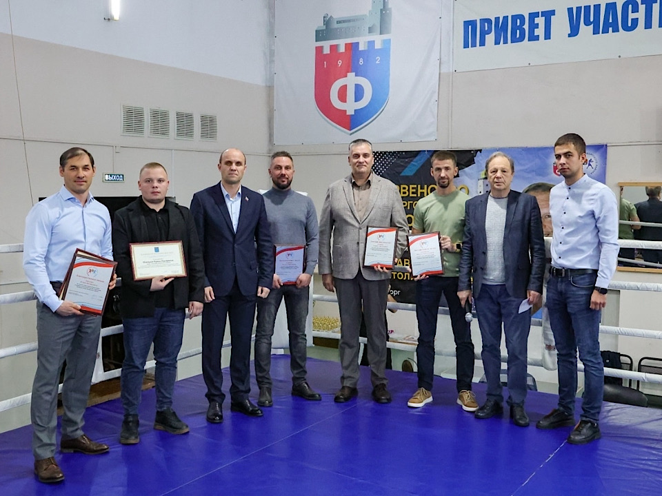 Боксёры разыграли награды традиционного турнира 