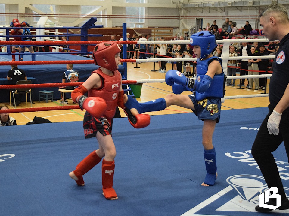 Тайбоксёры встретились на выборгском ринге