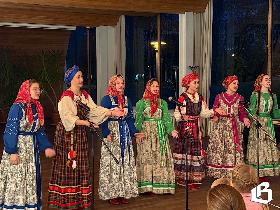 Народная песня объединяет: «Вереск» дарит музыку поколений