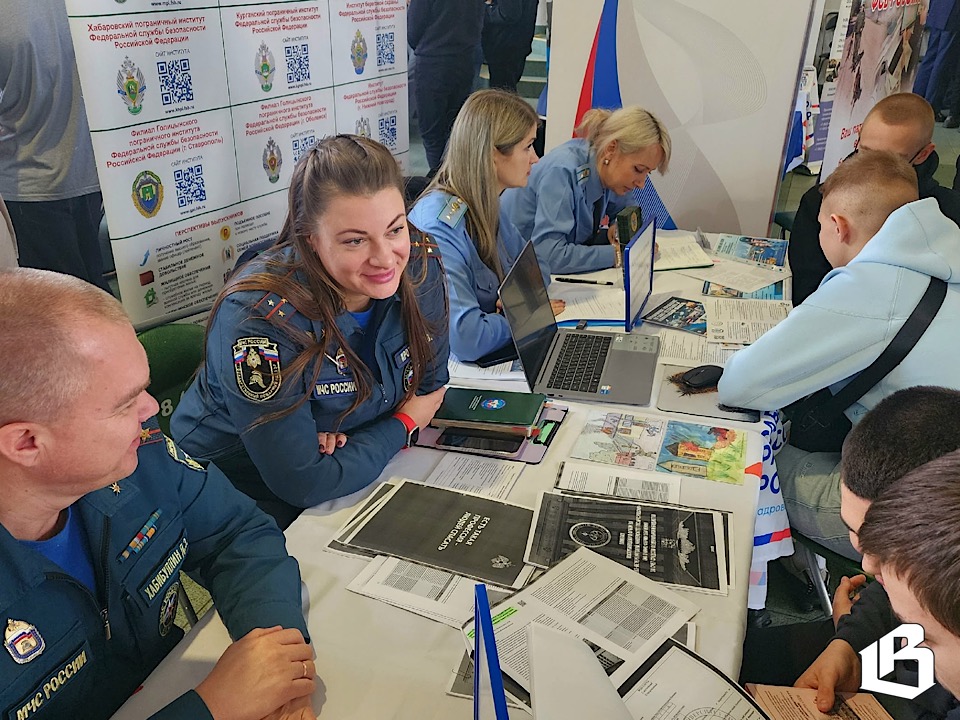 Нынешние школьники — будущие специалисты: в Выборге прошла ярмарка профессий