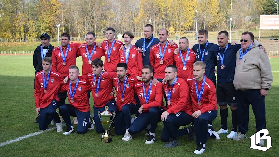 «Фаворит» идёт вперёд