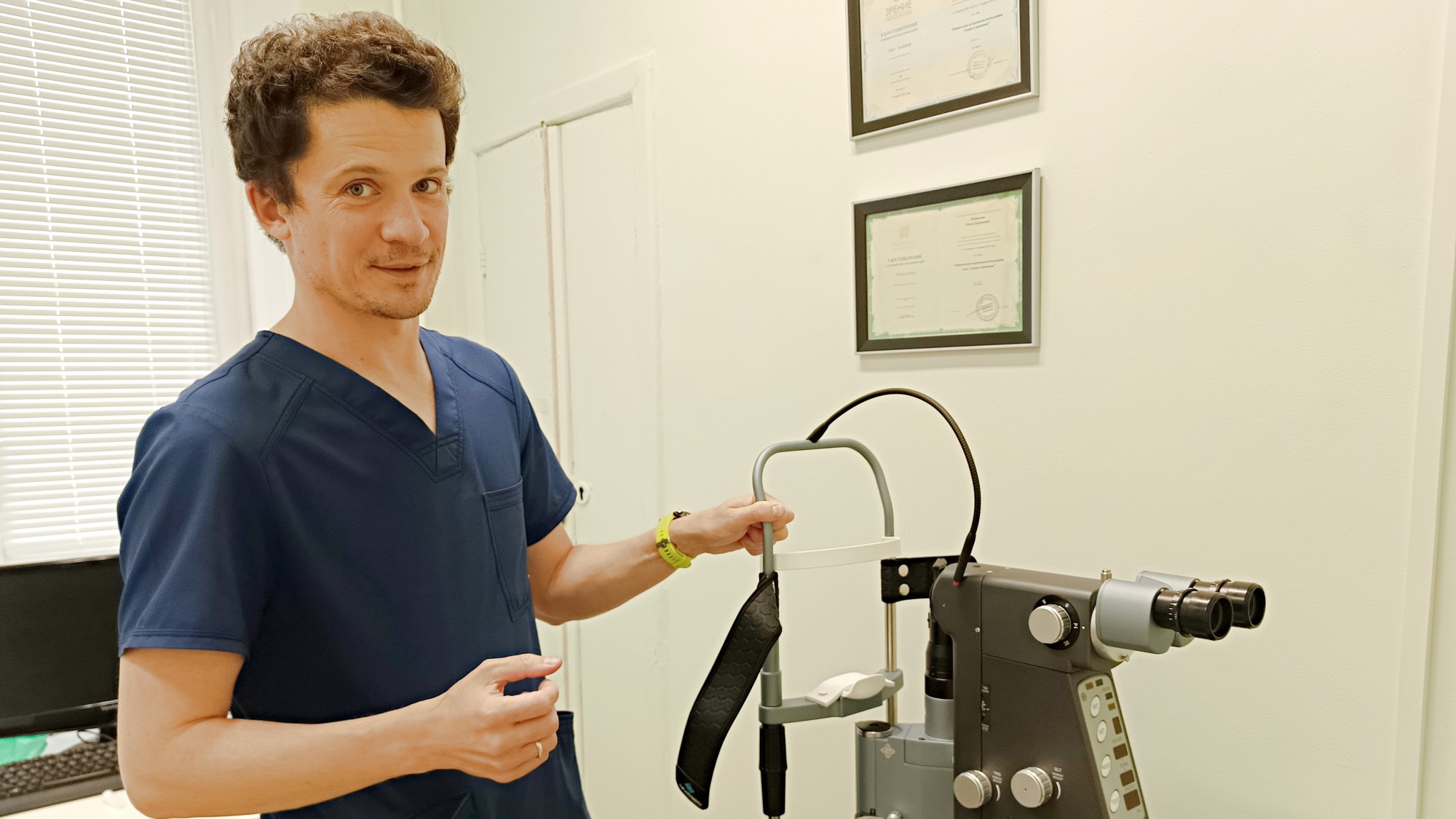 Офтальмохирург Гатчинской клинической межрайонной больницы Михаил Шаталов