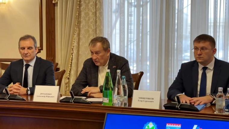 В Ленобласти подписано трехстороннее соглашение, устанавливающее величину МРОТ