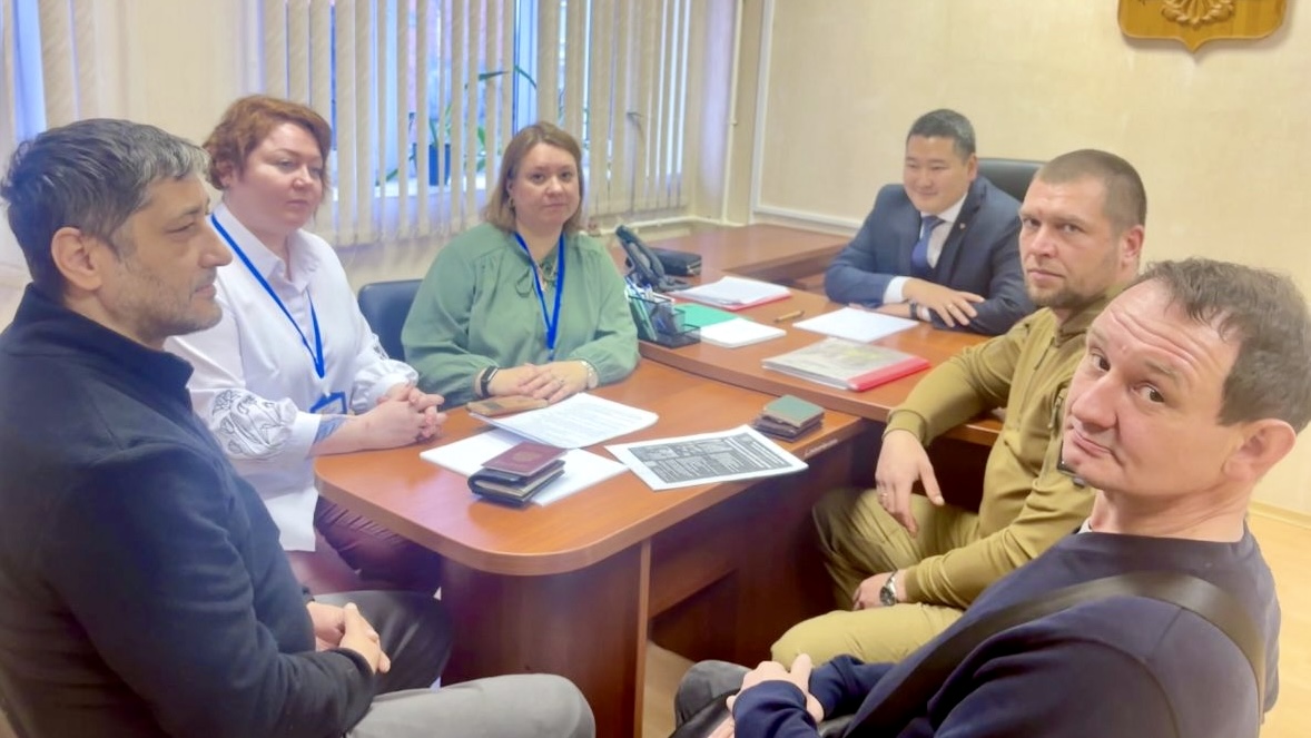 Судебные приставы консультируют ветеранов спецоперации