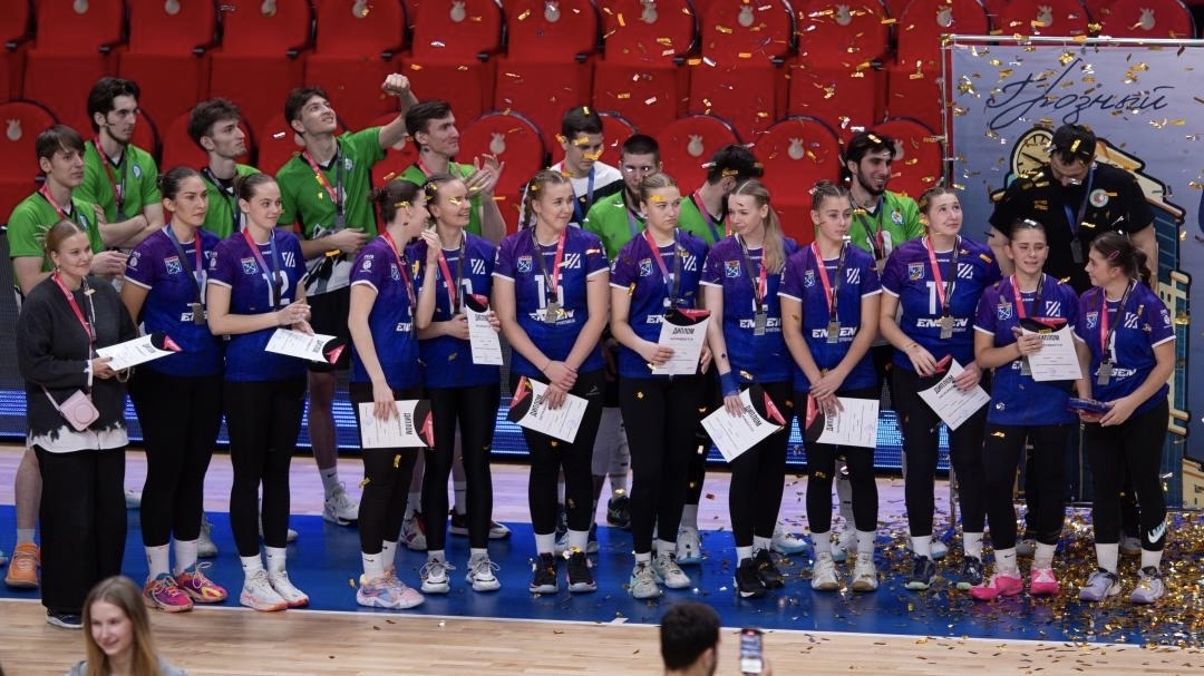 Выборгские спортменки — серебряные призёры Студенческой волейбольной ассоциации!