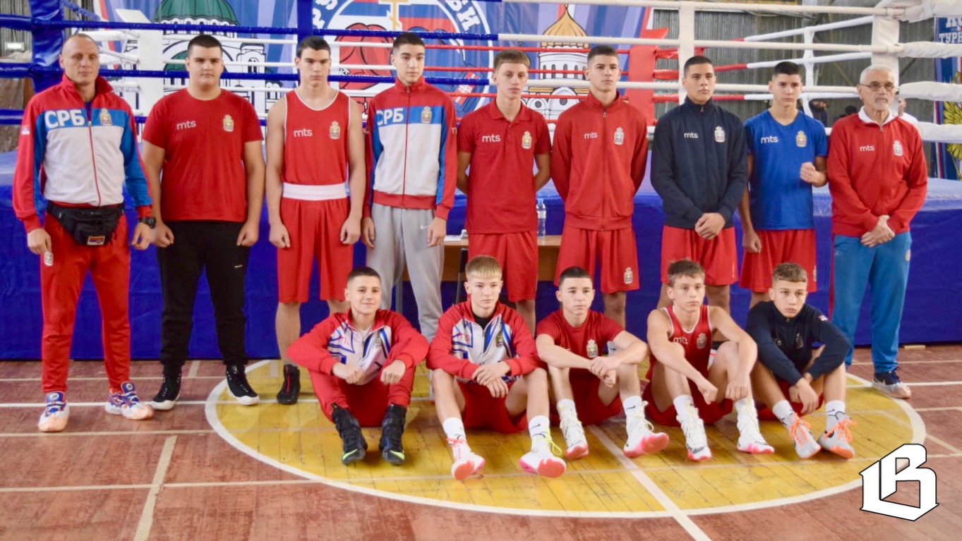 Братья-соперники встретились на ринге