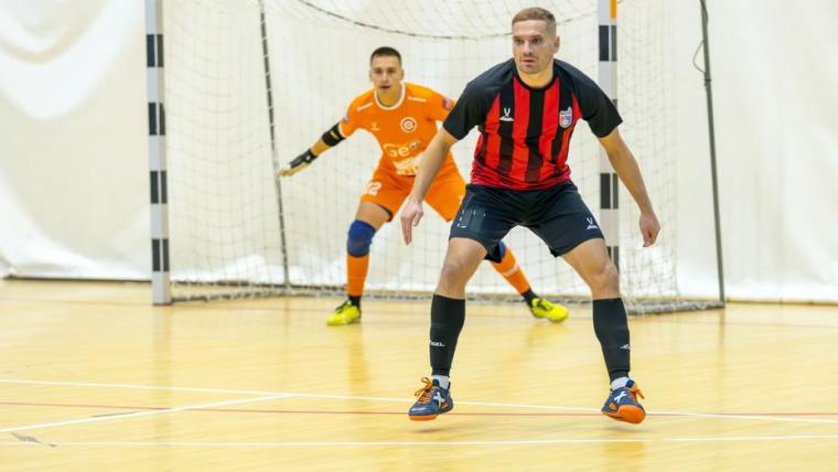 «Фаворит» вышел в полуфинал Кубка региона по футзалу с минимумом очков