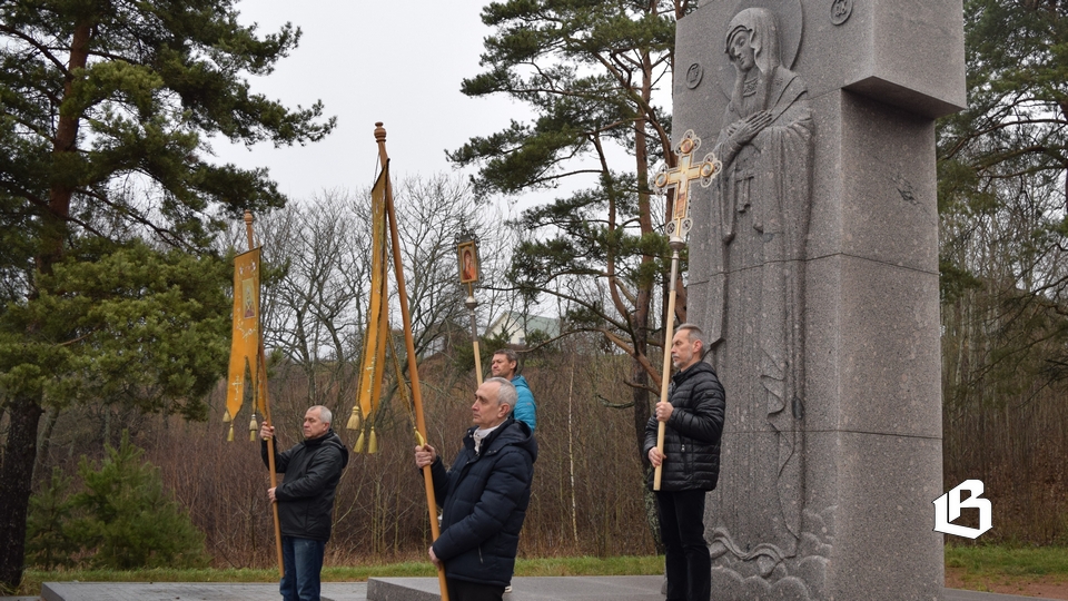 На земле хороших людей немало…