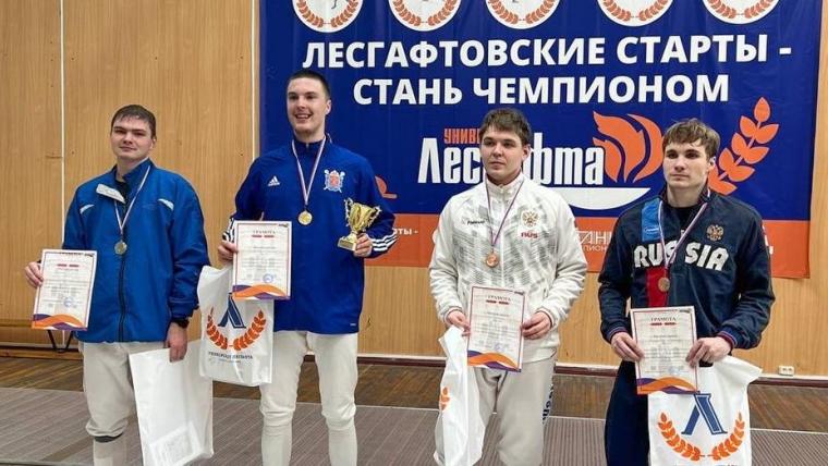 Выборгские фехтовальщики – медалисты студенческого турнира 