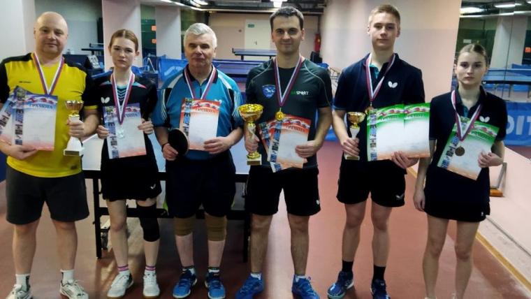 Теннисисты сыграли в Кубке «Фаворита»