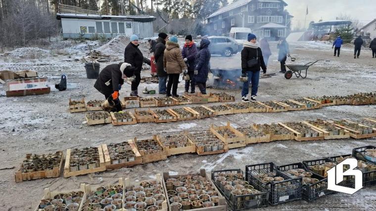 Залитые в Каменногорске окопные свечи готовы к отправке