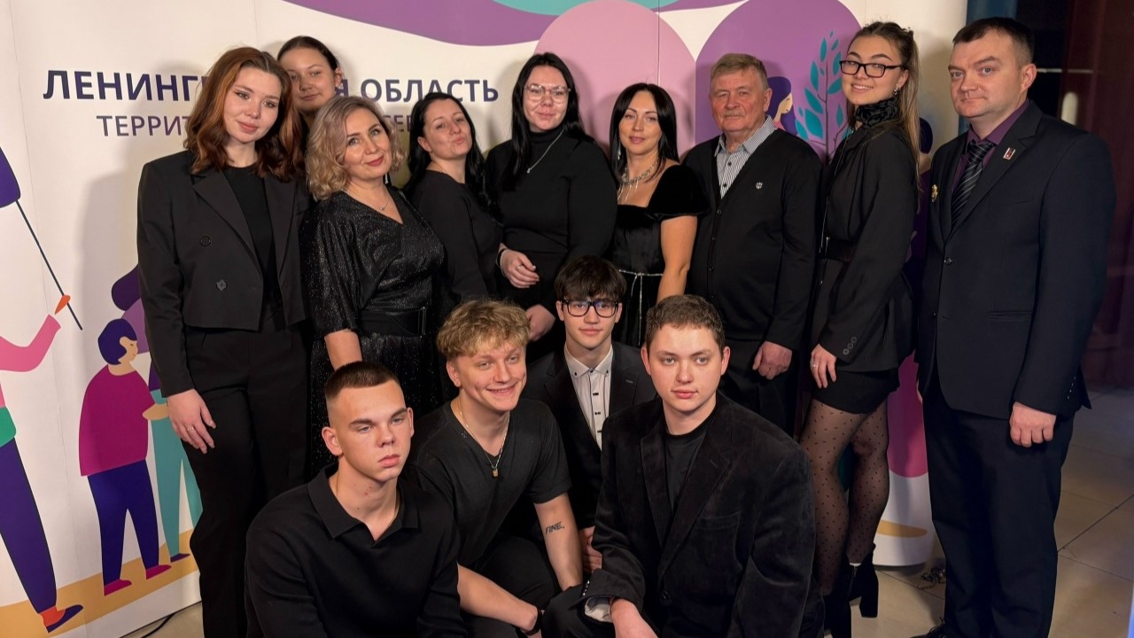 Выборгские добровольцы получили заслуженные знаки признания