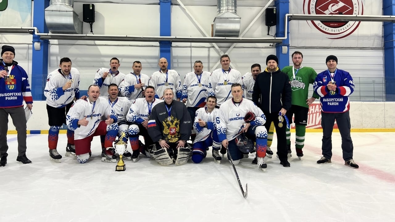 В хоккей играют настоящие мужчины…