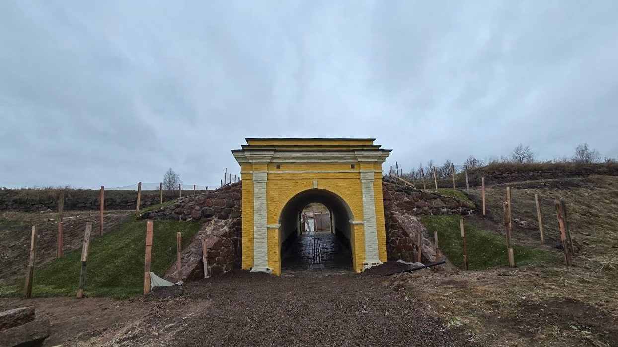 Новогодний подарок Выборгу: завершилась реставрация Равелинных ворот 
