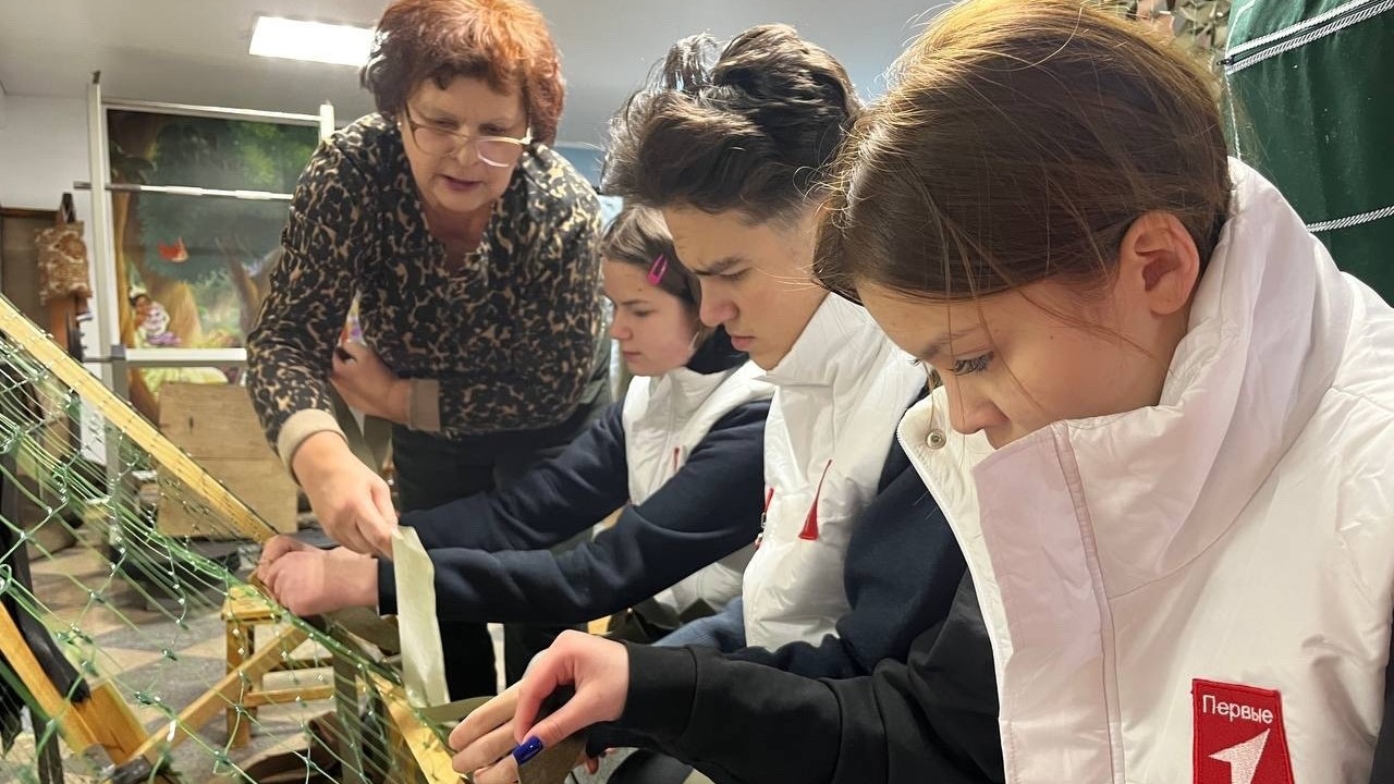 Каникулы с пользой: «Первые» плетут сети победы