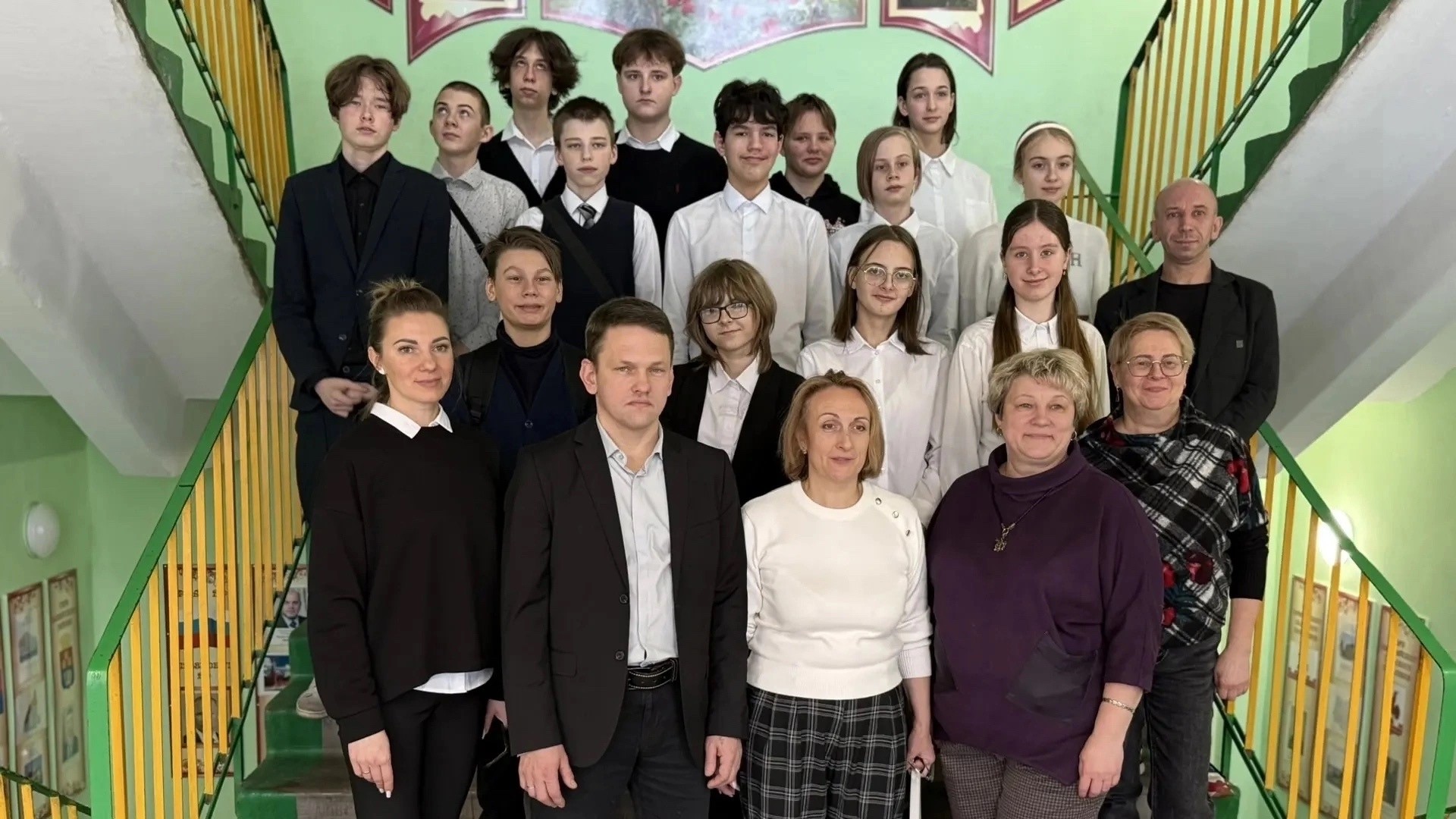 Образовательный десант: Первомайский ЦО принял учеников из Выборга