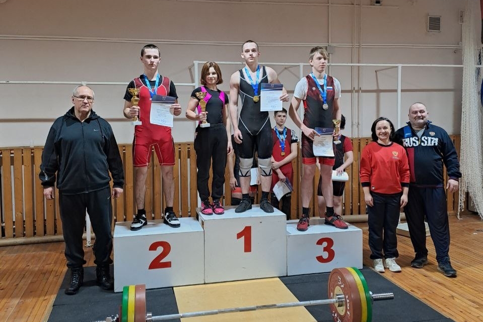 Выборгские штангисты – сильнейшие в регионе