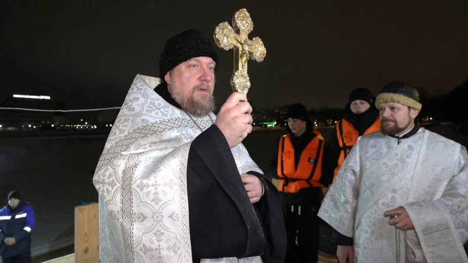 В Крещенский сочельник в Выборге все желающие окунулись в купель